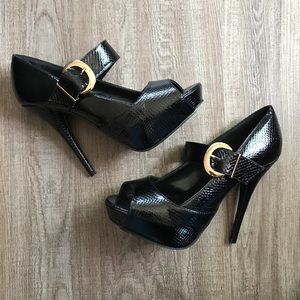 TALL BLACK BUCKLE HEEL